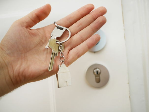 https://JoeHawkins.StopRentingStartOwning.com